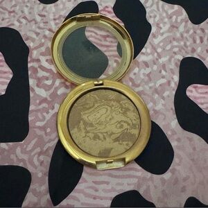 Victoria's Secret Baked Mineral Bronzing Powder Glowing